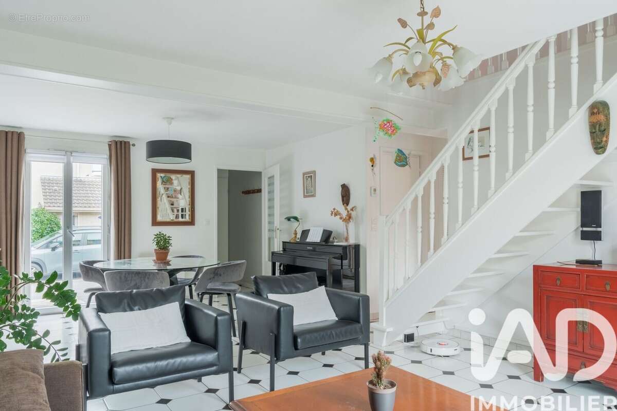 Photo 3 - Maison à OLLAINVILLE