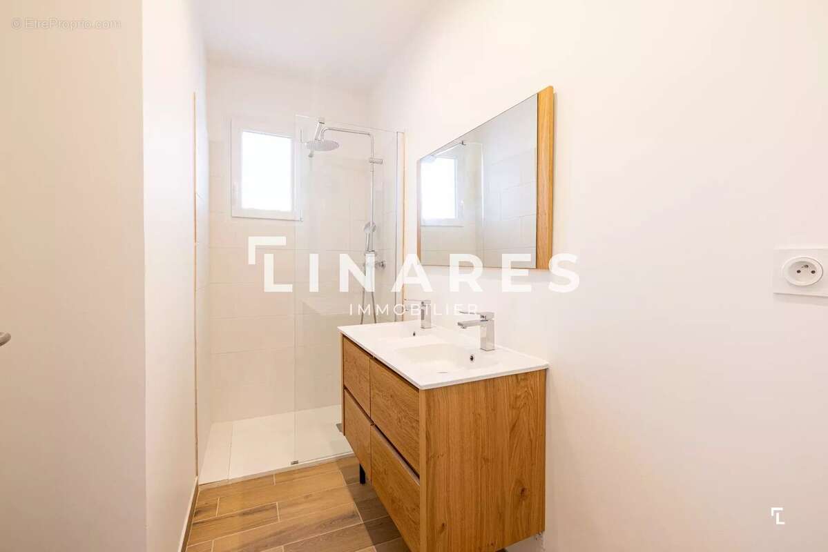 Appartement à MARSEILLE-11E