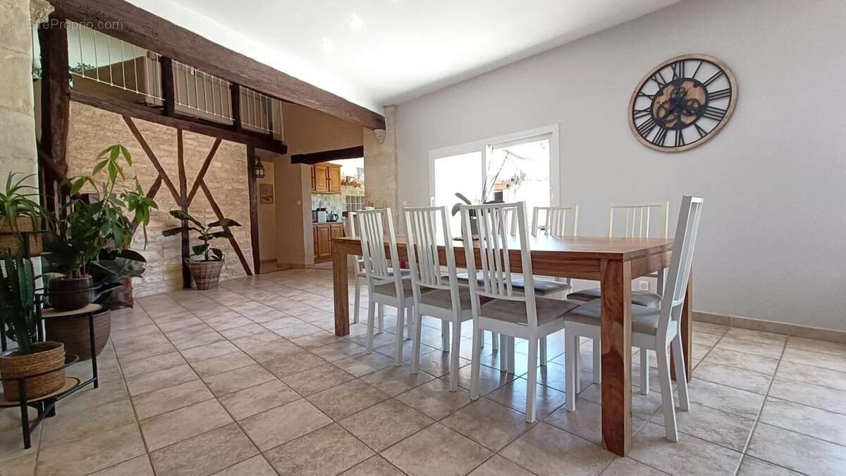 Maison à NEUVILLE-DE-POITOU