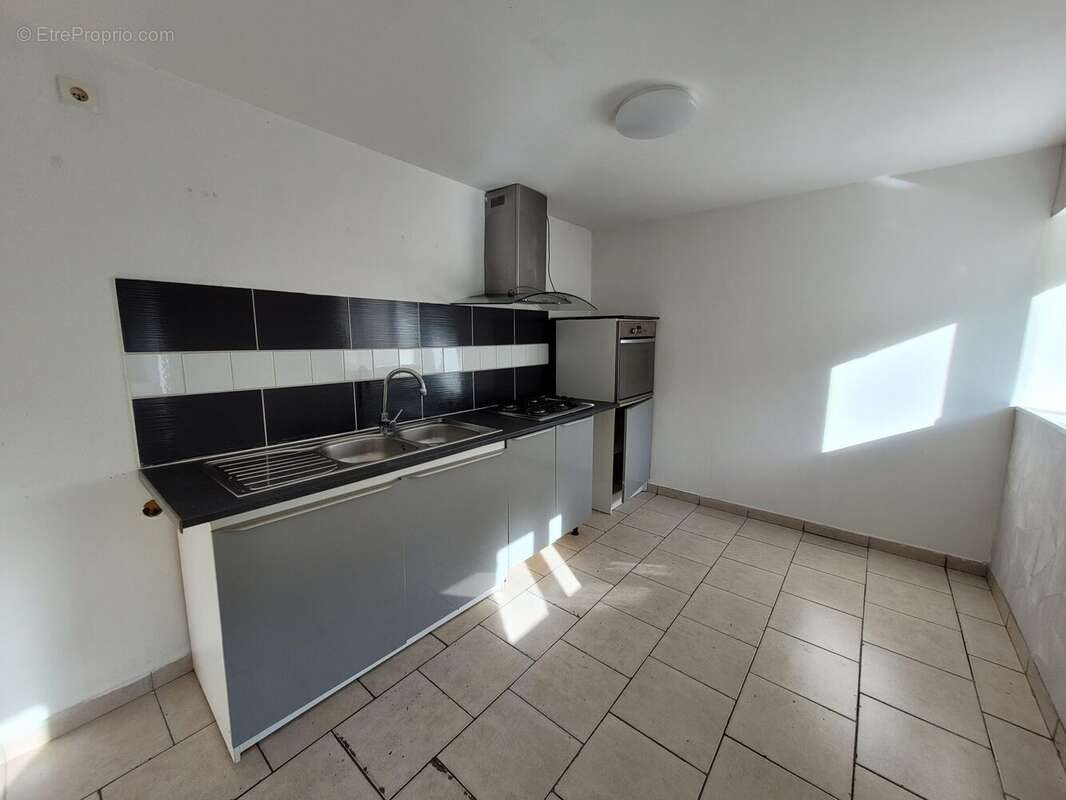 Maison 95 m² à Avesnes-Sur-Helpe  - photo 5