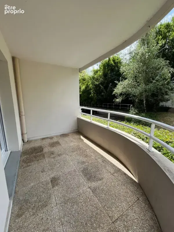 Angers T2 avec parking et balcons - quartier Justices - photo 3