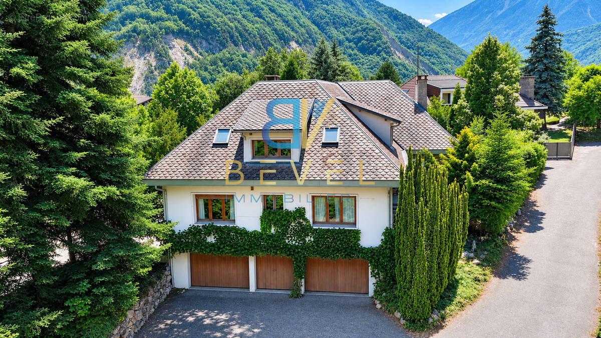 Maison à SAINT-JEAN-DE-MAURIENNE