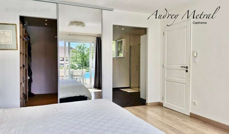 Villa à vendre à Serrières-en-Chautagne avec piscine, à 50 min de Genève et d'Annecy, 35 min d'Aix-Les-Bains et 15 min du Lac du - photo 11