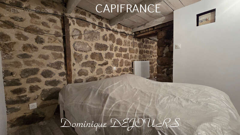 Maison en pierre de caractère – 193 m² habitables – Un projet de vie au cœur des Monts d'Ardèche - photo 16