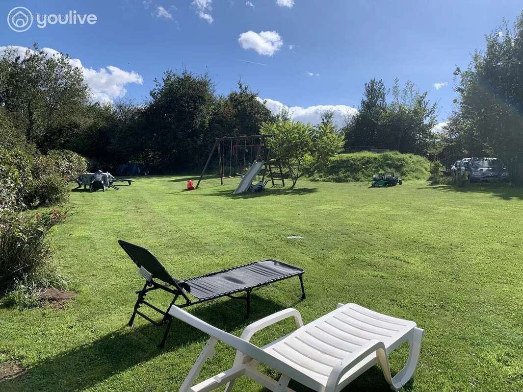 Maison à SAINT-EVARZEC