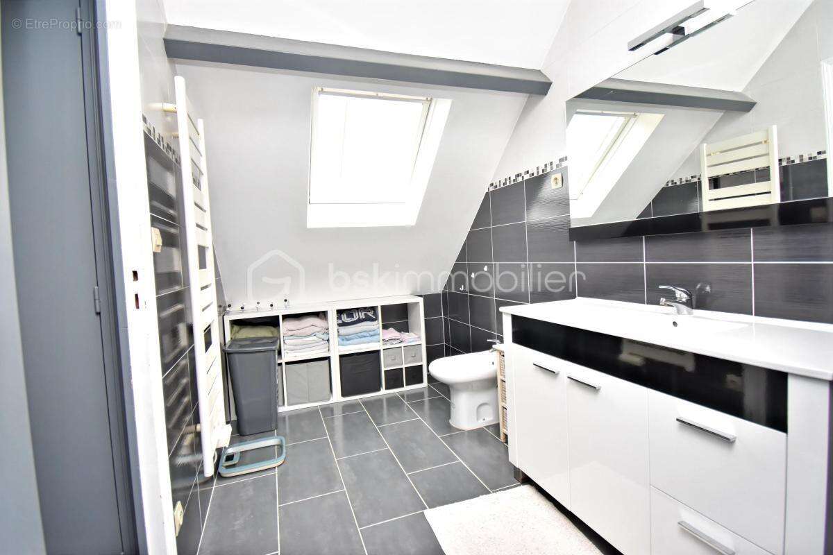 ORMESSON-SUR-MARNE - Maison familiale 135m² - 4 chambres - Jardin & double garage - - photo 16