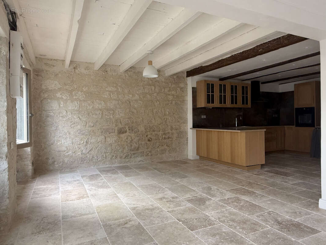Maison de village avec 2 chambres - photo 2