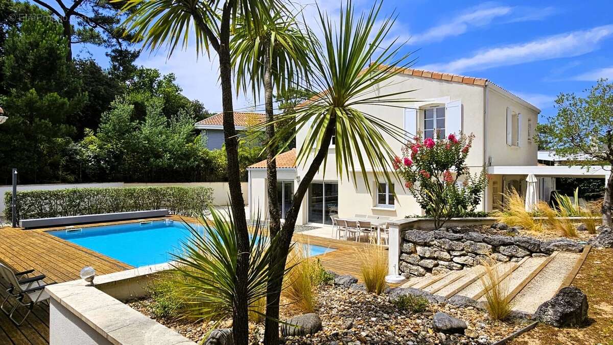 Maison à SAINT-GEORGES-DE-DIDONNE