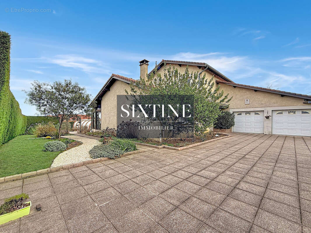 Maison à SAINT-ROMAIN-EN-GAL