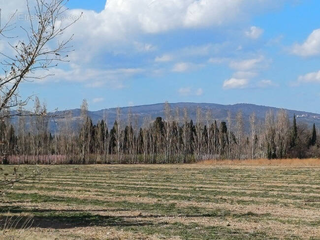 Terrain à RIGARDA