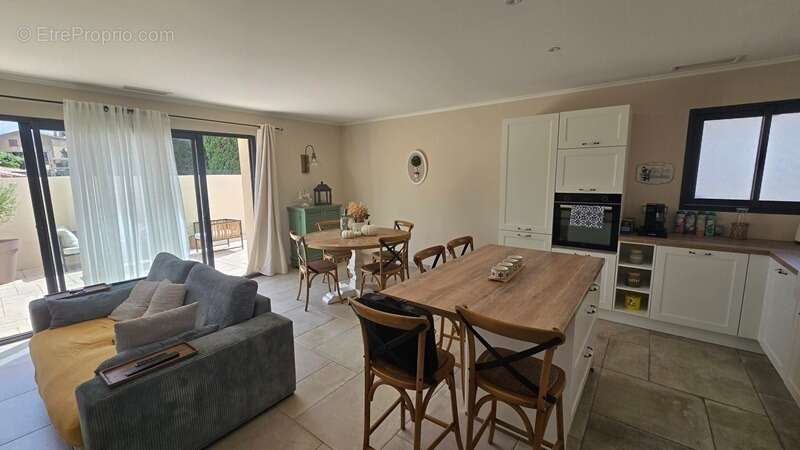 Maison à VILLEDUBERT