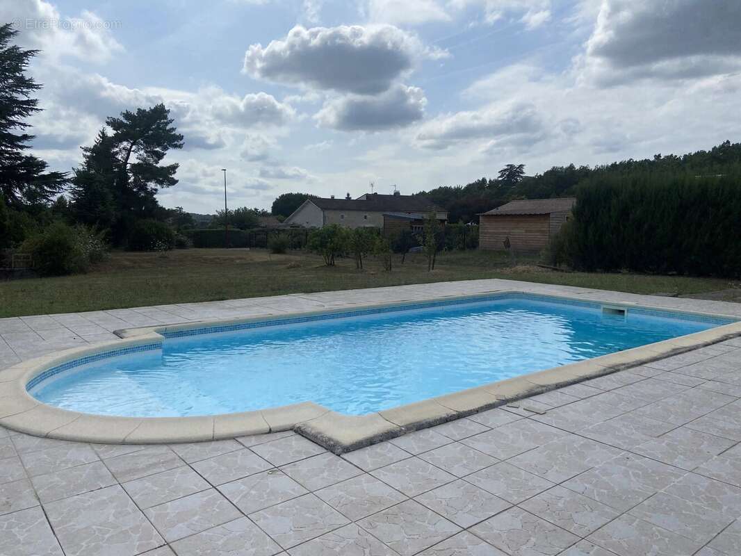 Jolie maison de village de 3 chambres avec piscine et garage - photo 12