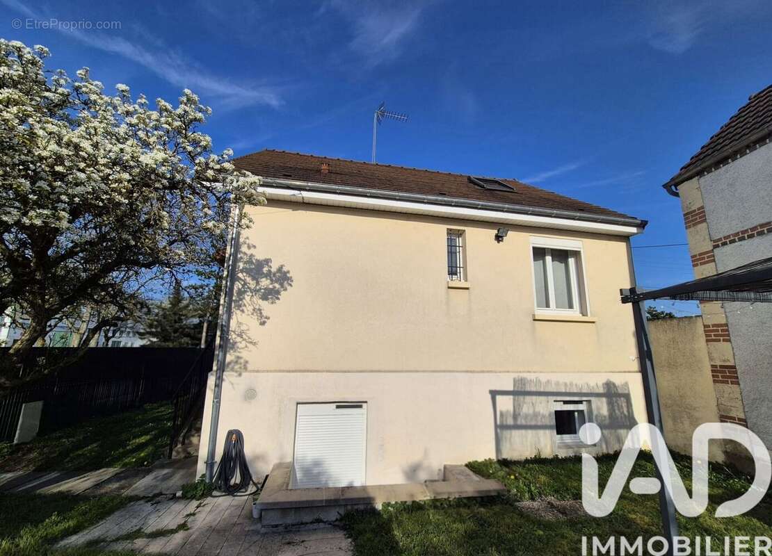 Photo 3 - Maison à TROYES