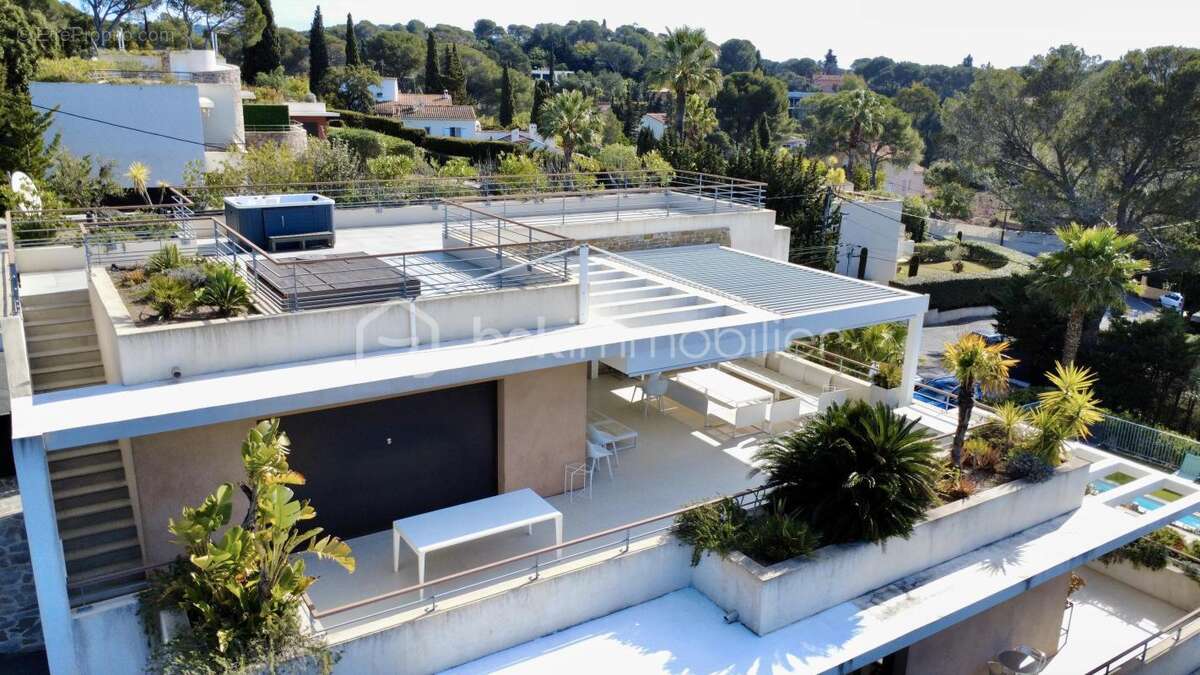 Magnifique T4 type Villa sur le toit / Vue mer / Terrasse + solarium 150 m² - photo 21