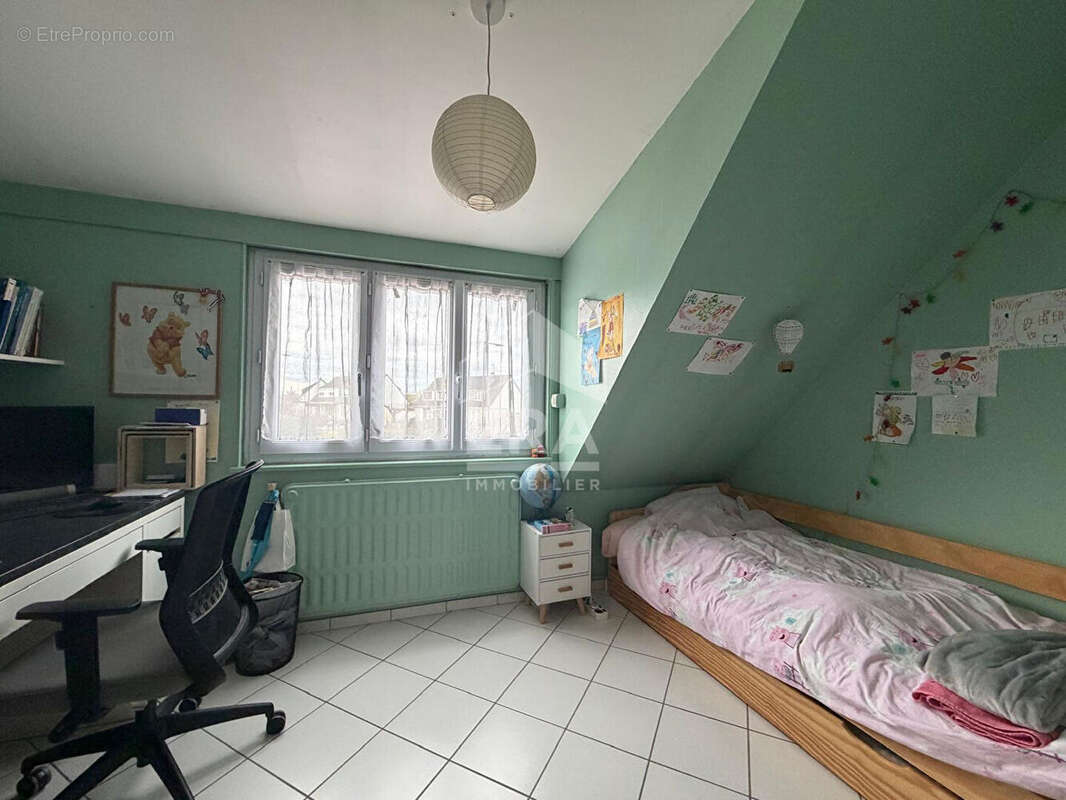 Maison à SAINT-CLAIR-DE-LA-TOUR