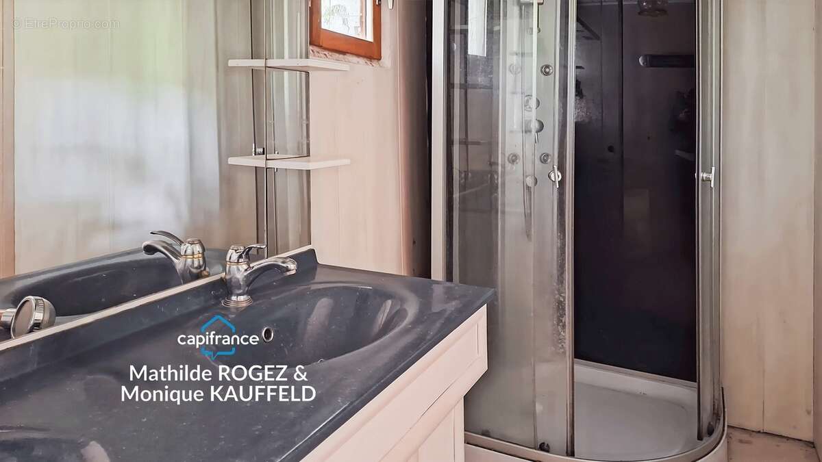 Immeuble à vendre SAINT MARTIN DES OLMES (63) 4 appartements avec 1,2 hectare de terrain - photo 16