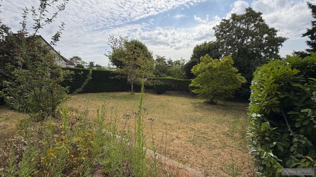 Maison à VERRIERES-LE-BUISSON