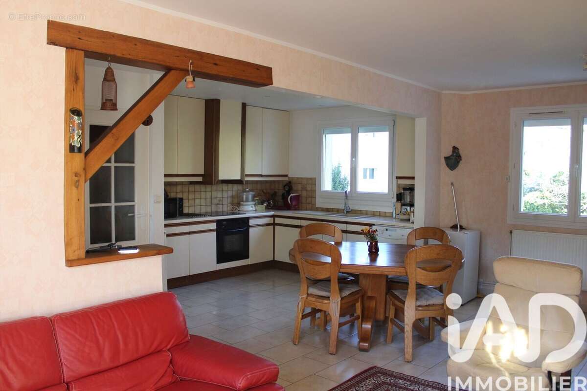 Photo 2 - Maison à LA QUEUE-EN-BRIE