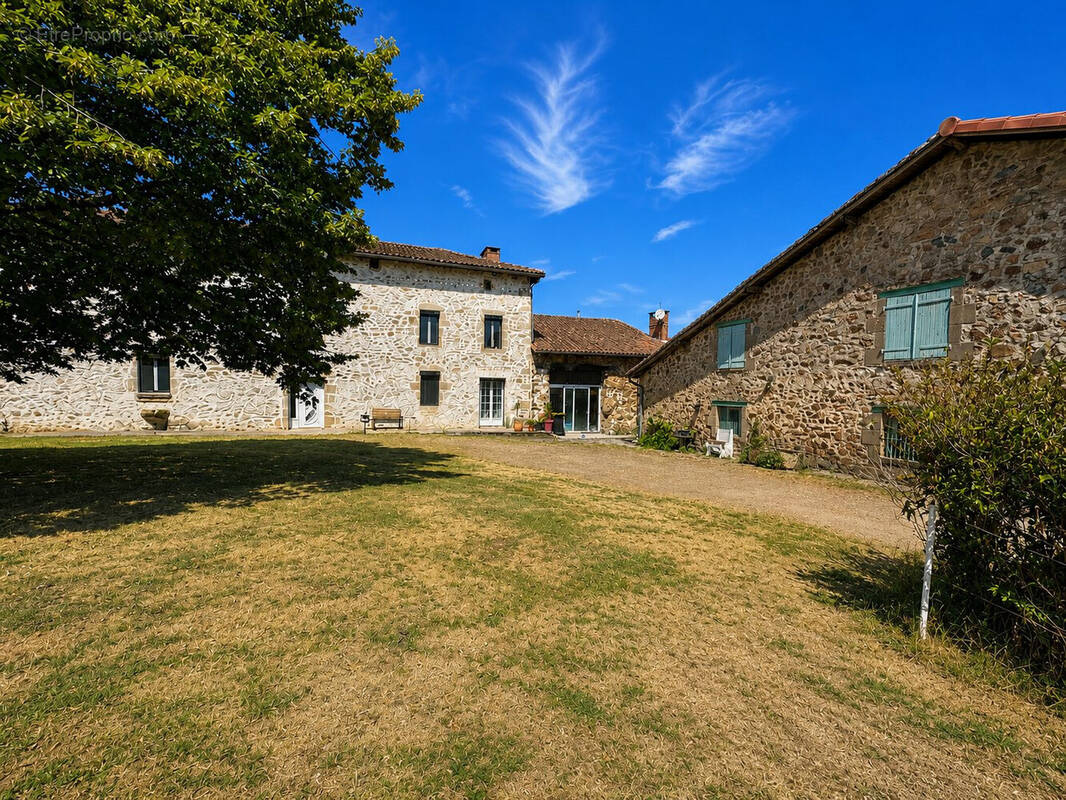 Maison à CHABRAC