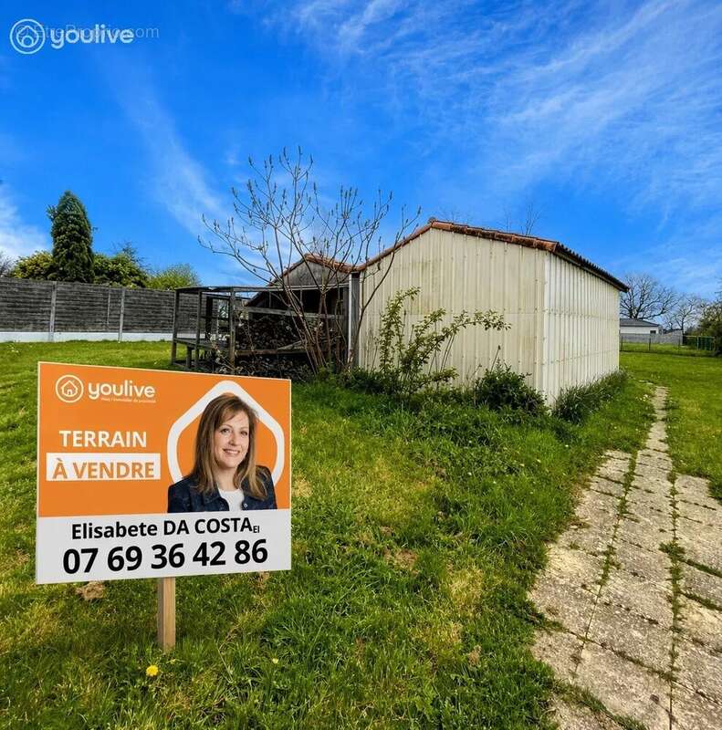 Terrain à LA ROCHE-SUR-YON