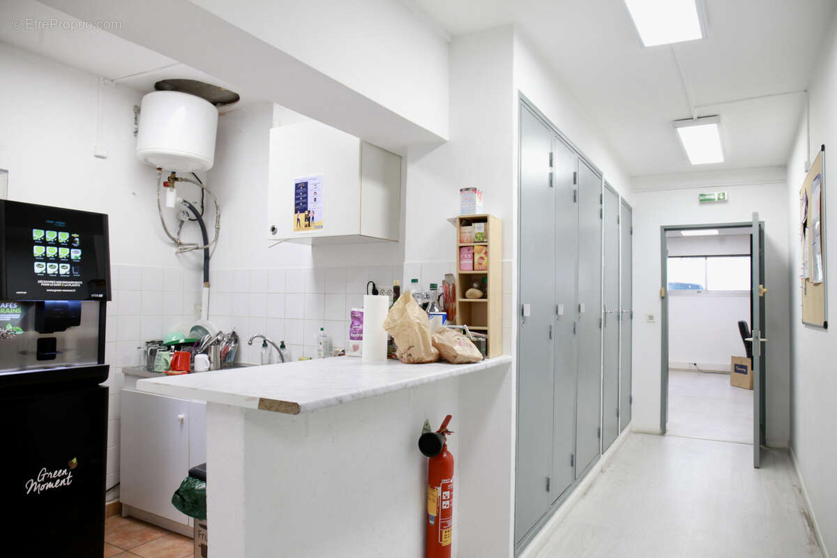 Commerce à MARSEILLE-7E