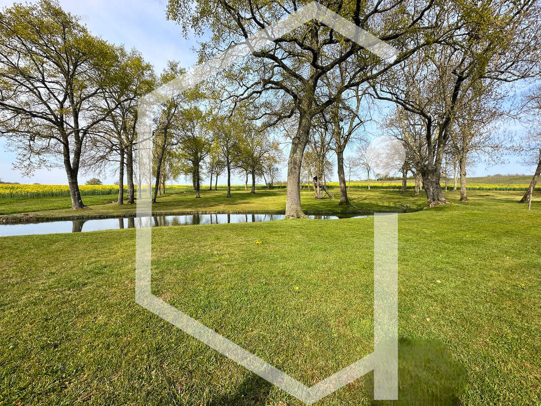 Maison à COSNE-COURS-SUR-LOIRE