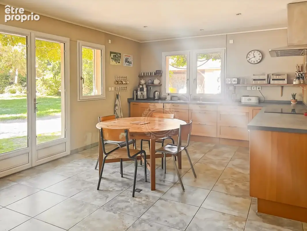 Maison 9 pièces 274 m² à vendre à Plaisir (78370) - photo 9