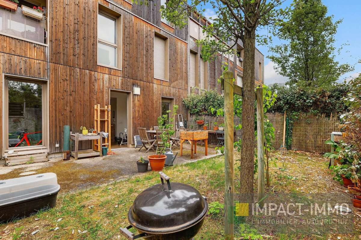 Appartement à NANTERRE