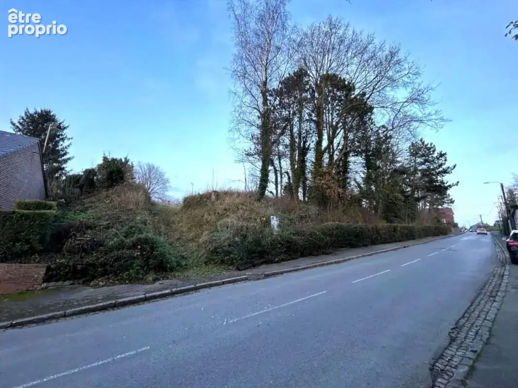 Terrain à WARGNIES-LE-GRAND