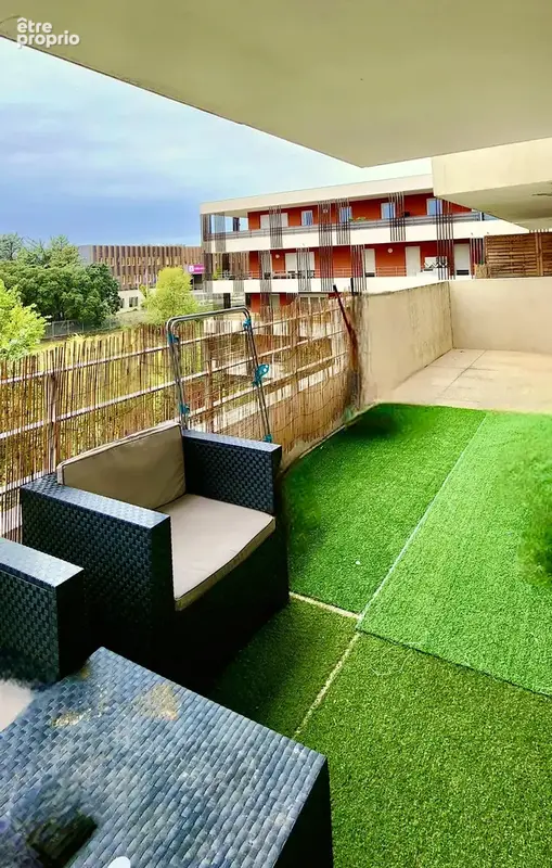 Joli F3 avec grande loggia et parking - photo 2