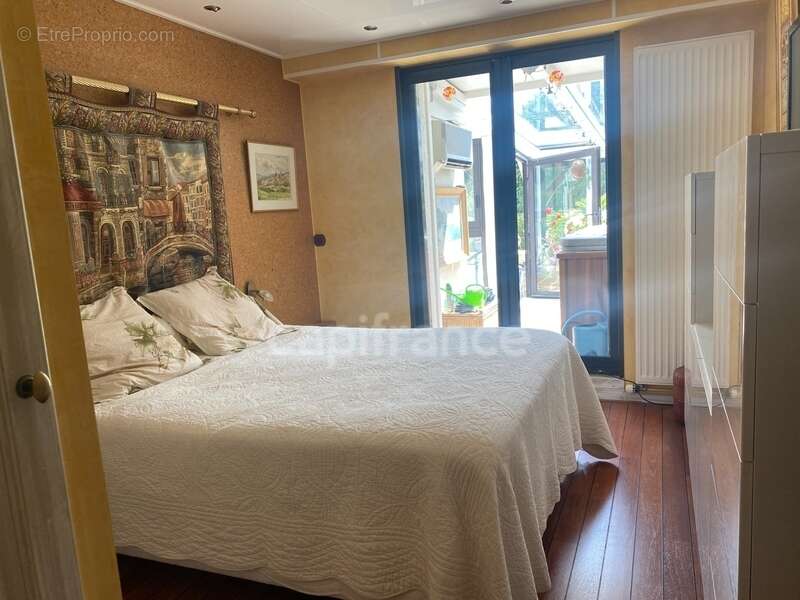Maison à vendre 7 pièces AUXERRE (89) 167 m2  Piscine  Terrain de 2300 m2 Dépendance - photo 12