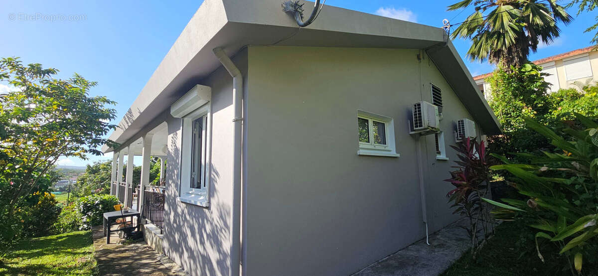 Maison à RIVIERE-SALEE