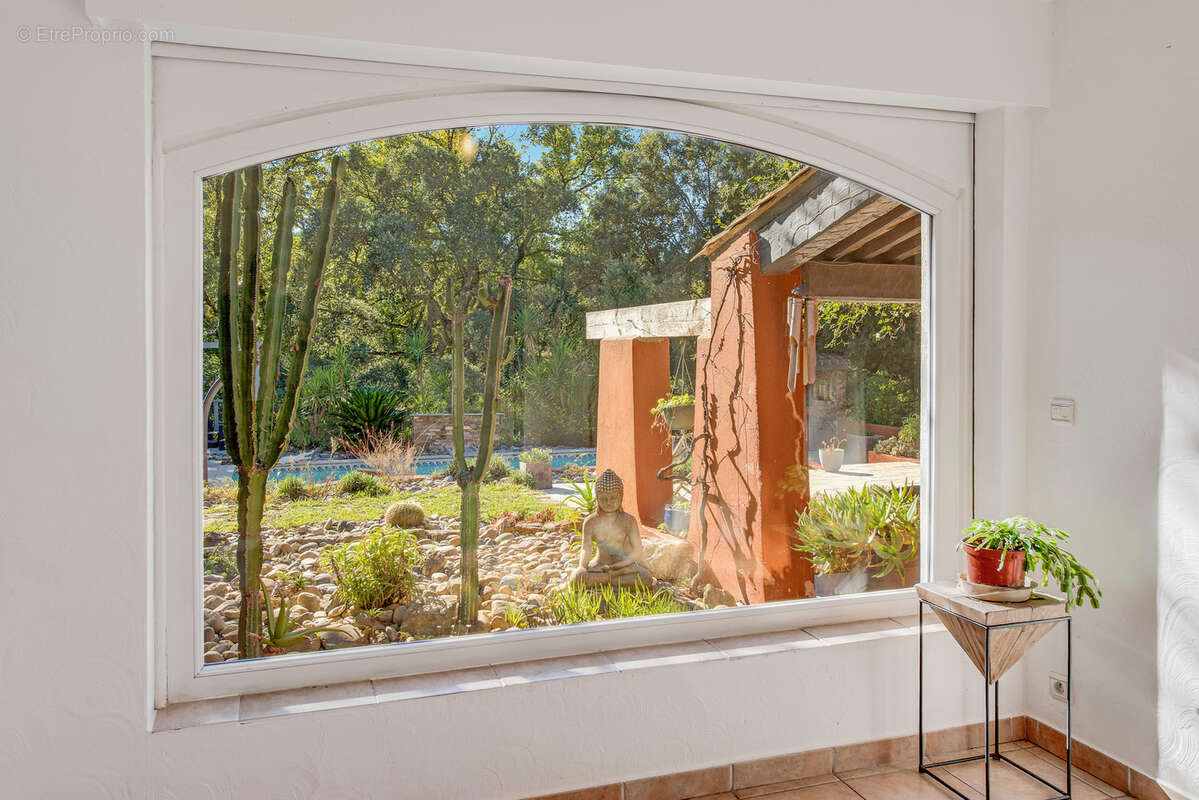 Maison à PUGET-SUR-ARGENS