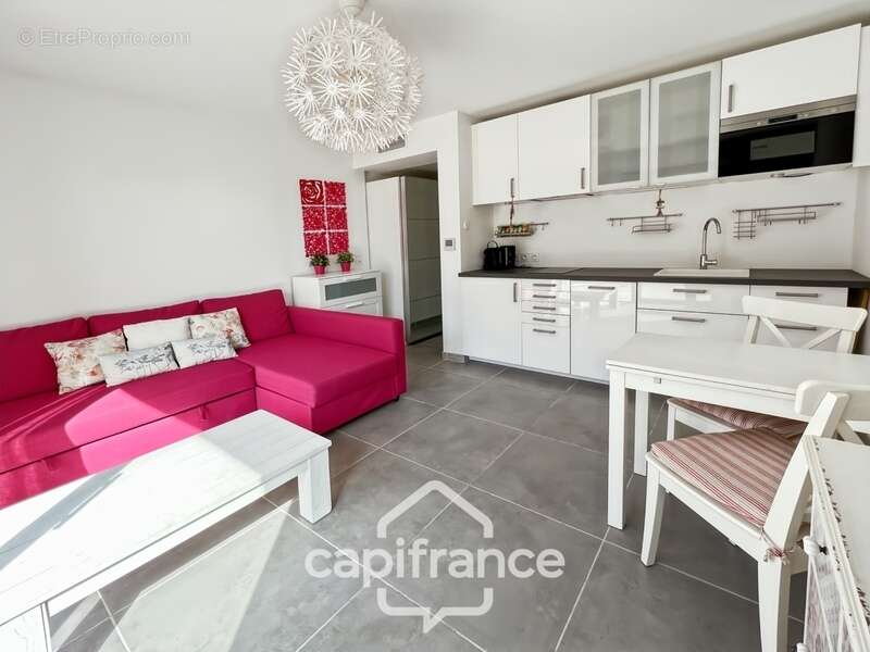 Appartement à BORMES-LES-MIMOSAS