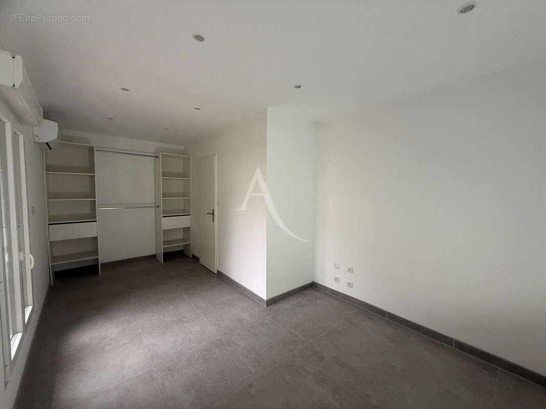 Appartement à GINASSERVIS