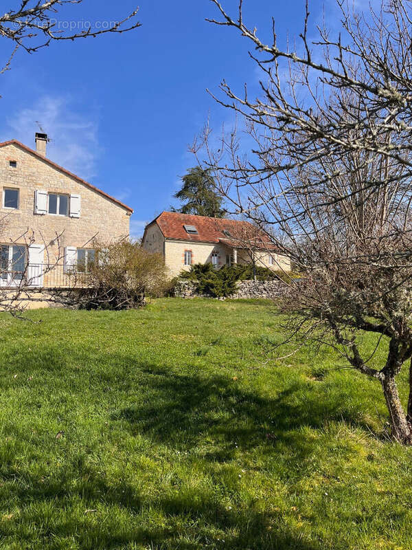 Maison à SAINT-CERNIN