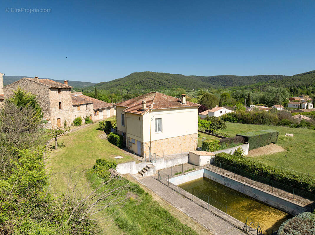 Maison à SALERNES