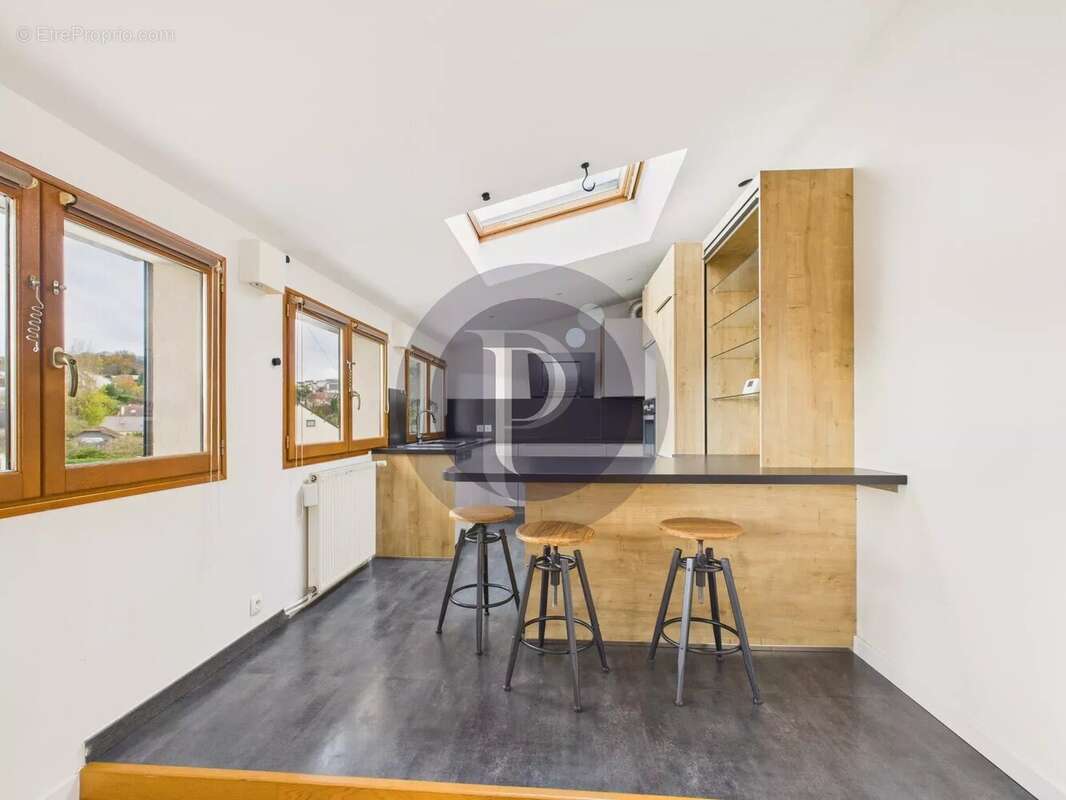 Appartement à LE PLESSIS-ROBINSON