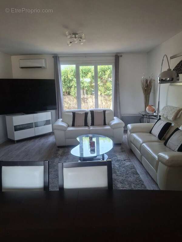 Maison à MONTELIMAR