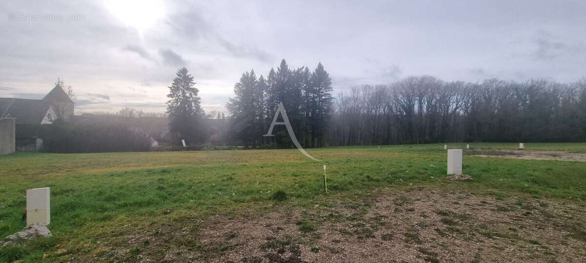 Terrain à SAINT-BOHAIRE