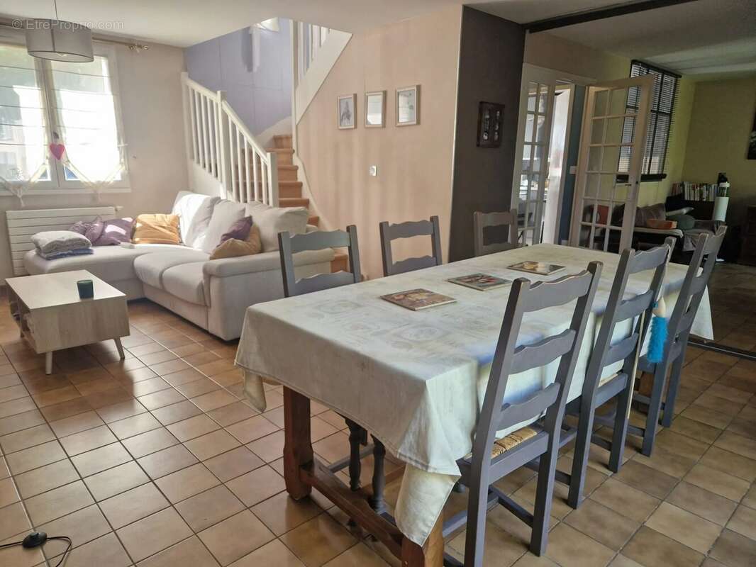 Maison à CHATEAUFORT