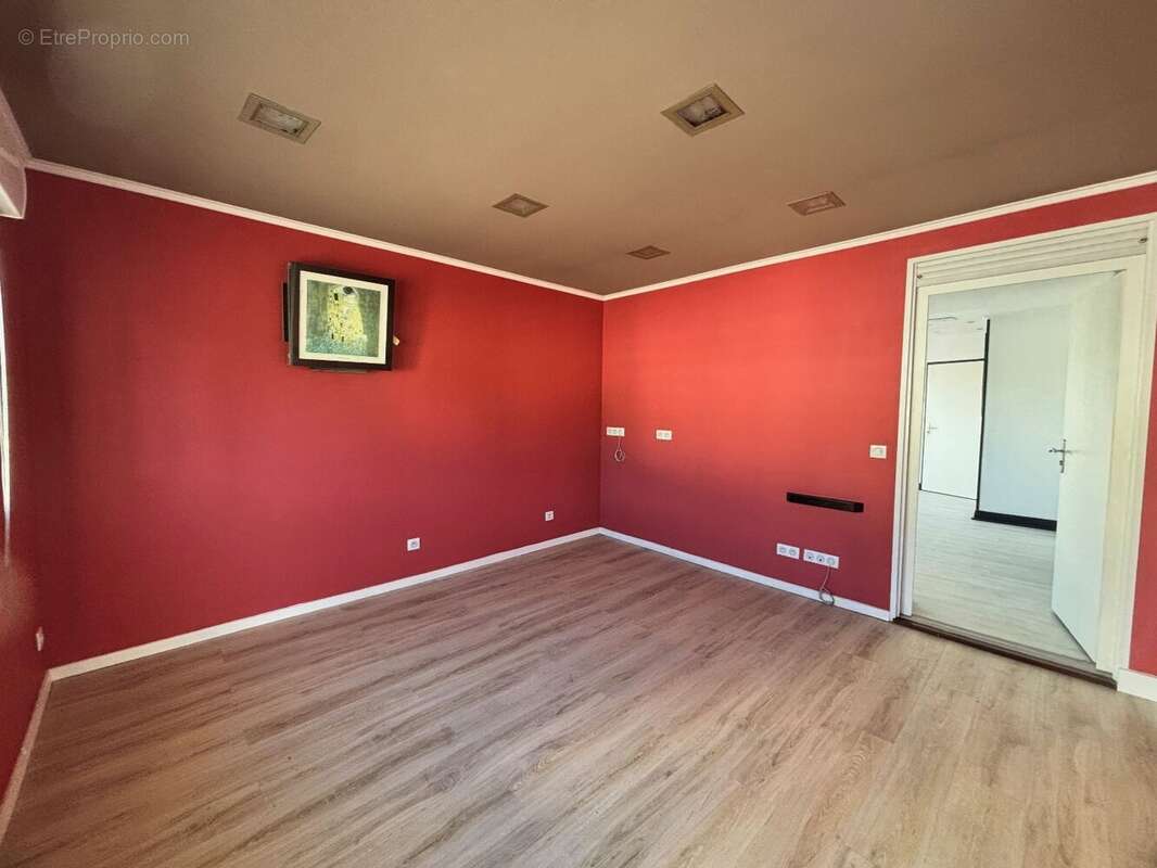 Commerce à ANGRESSE