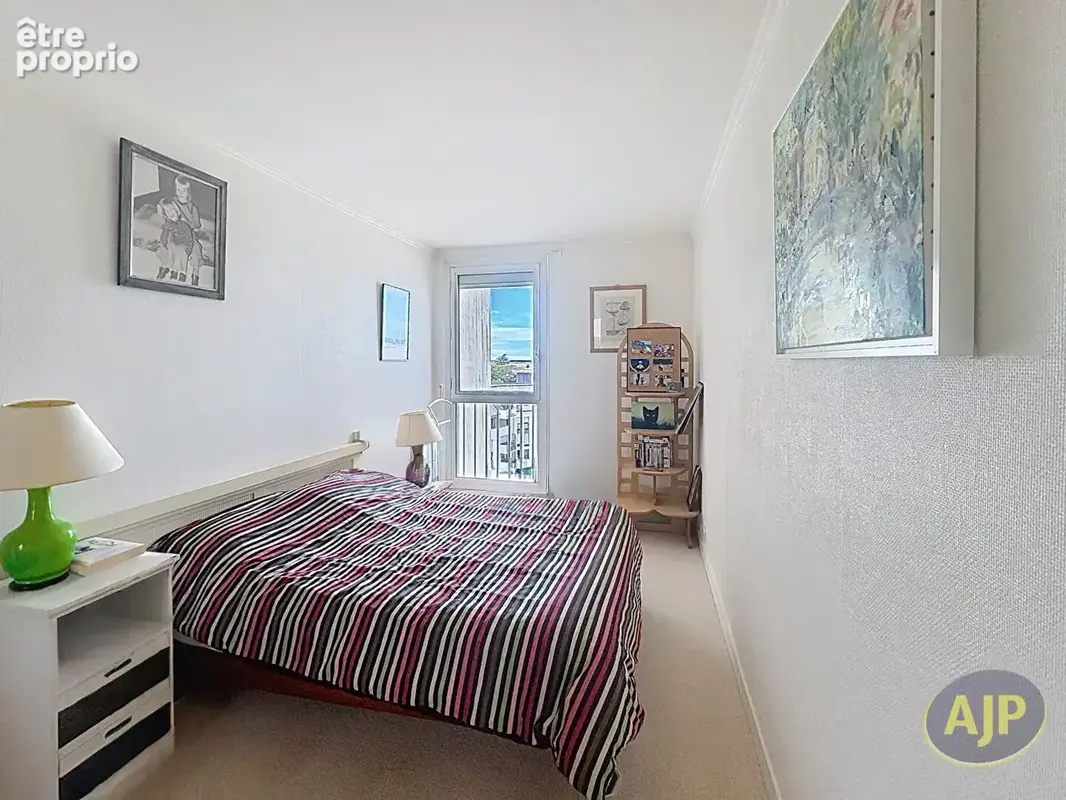 LE POULIGUEN -  85 m² dernier étage avec vue imprenable sur le port de plaisance - photo 5