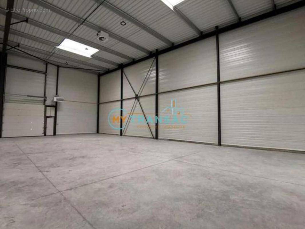 Commerce à MOISSY-CRAMAYEL