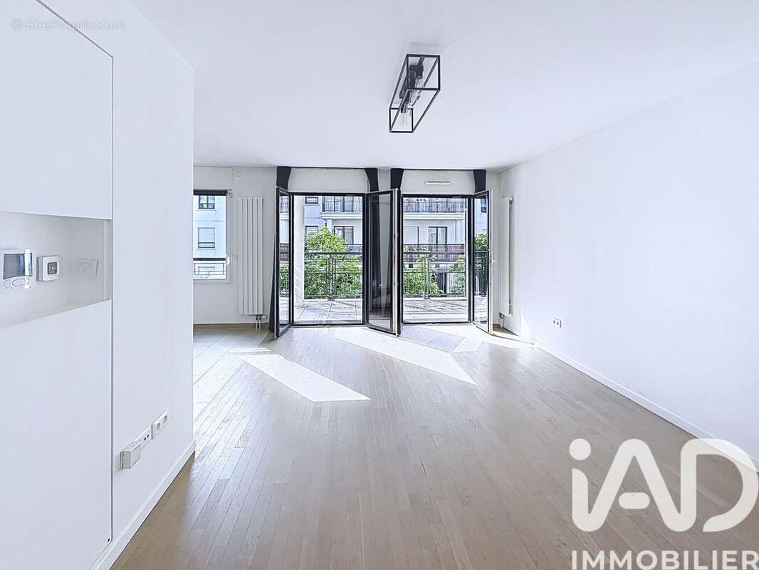 Photo 4 - Appartement à SURESNES