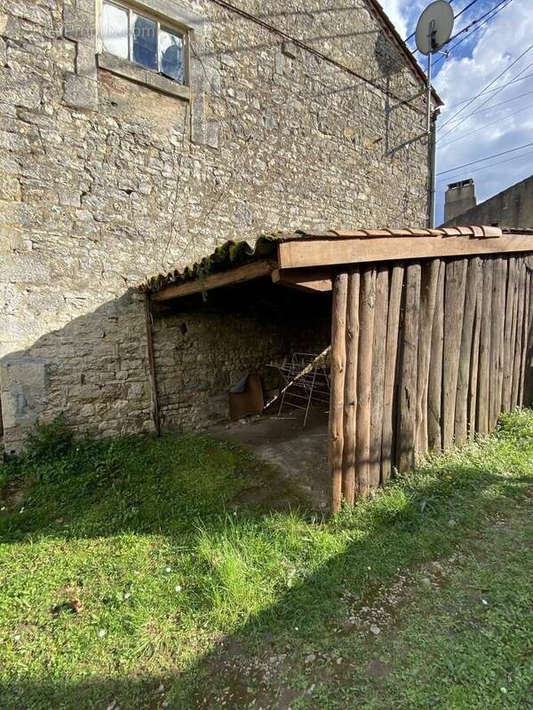 Maison à SAINT-ANGEAU