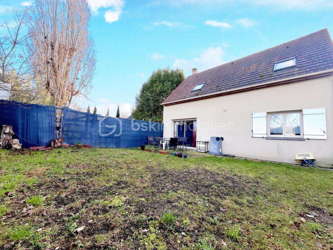 Maison à LES MUREAUX