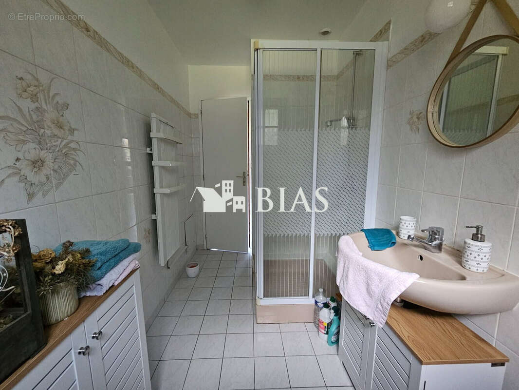 Maison à SAINT-PIERRE-DES-FLEURS