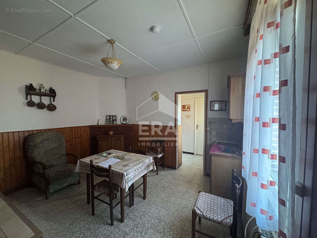 Maison à ESTEVELLES