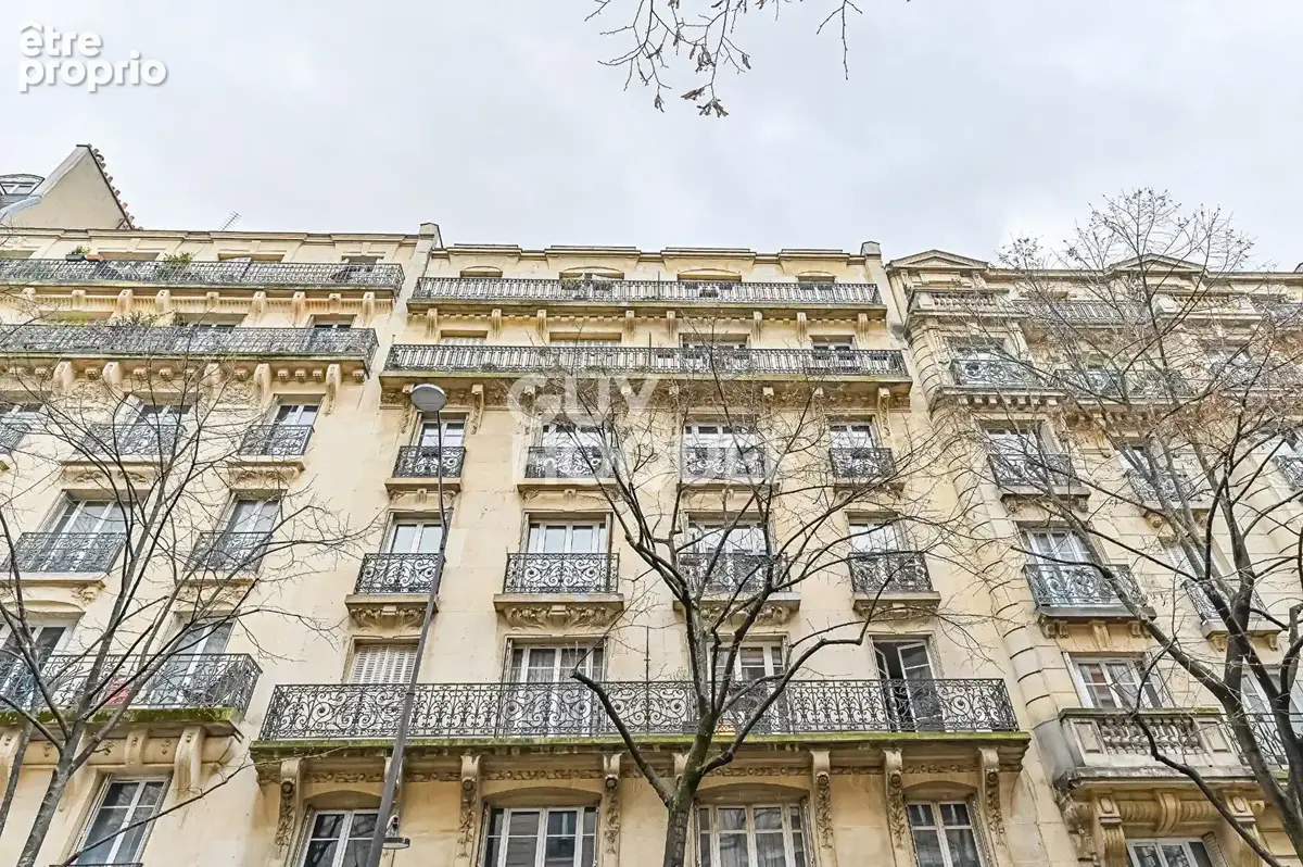 RUE TAINE - Très bel appartement - 45 m2 - 3 ème étage ascenseur - photo 2